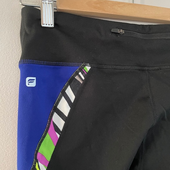 Fabletic athletic compression cropped jogger - Picture 3 of 3